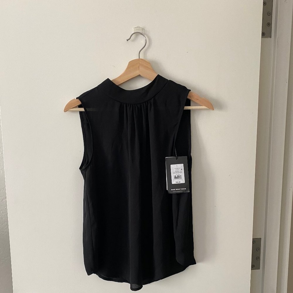 NWT Who What Wear high neck sleeveless blouse